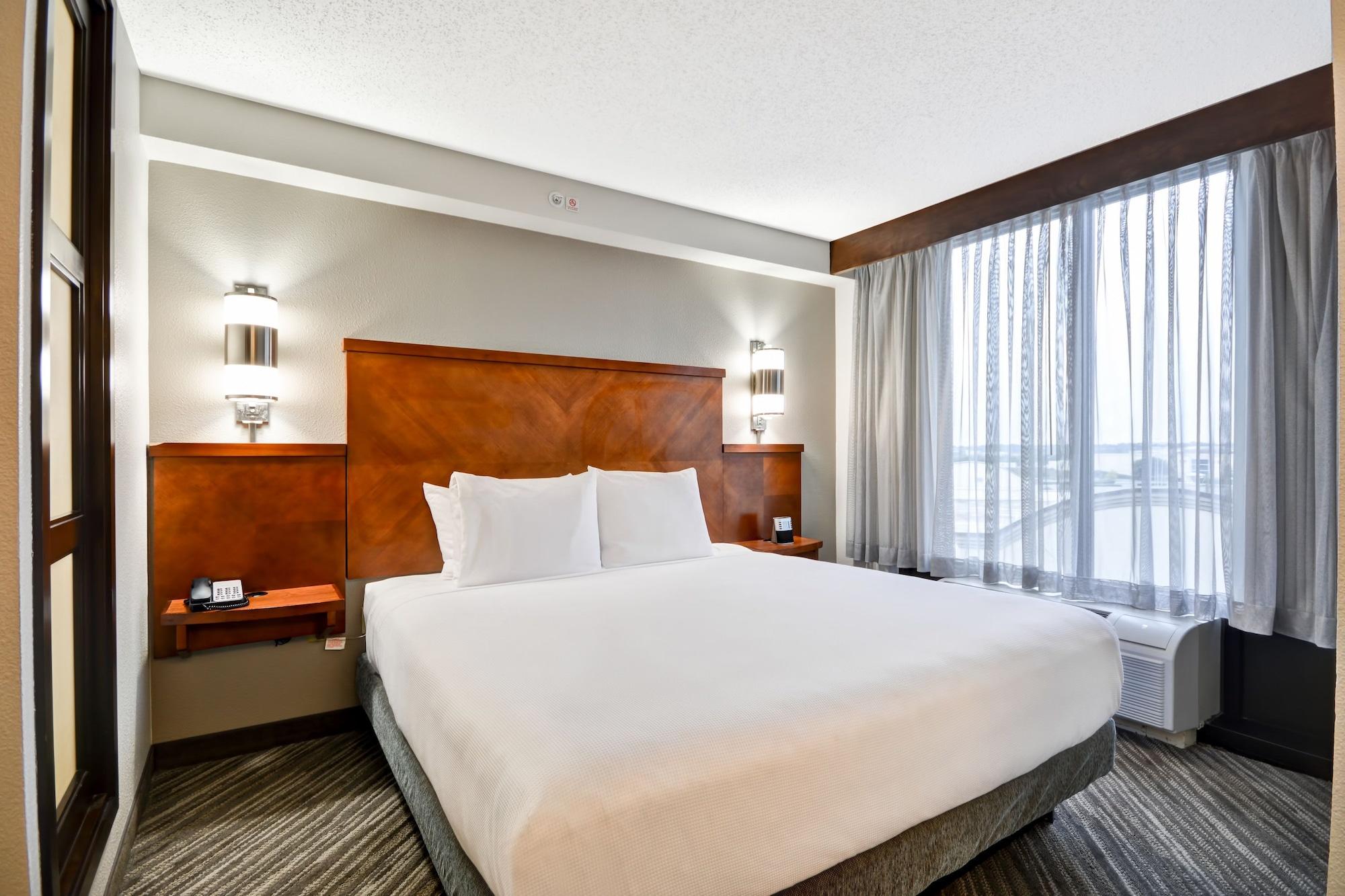 Hyatt Place Rouge/i-10
