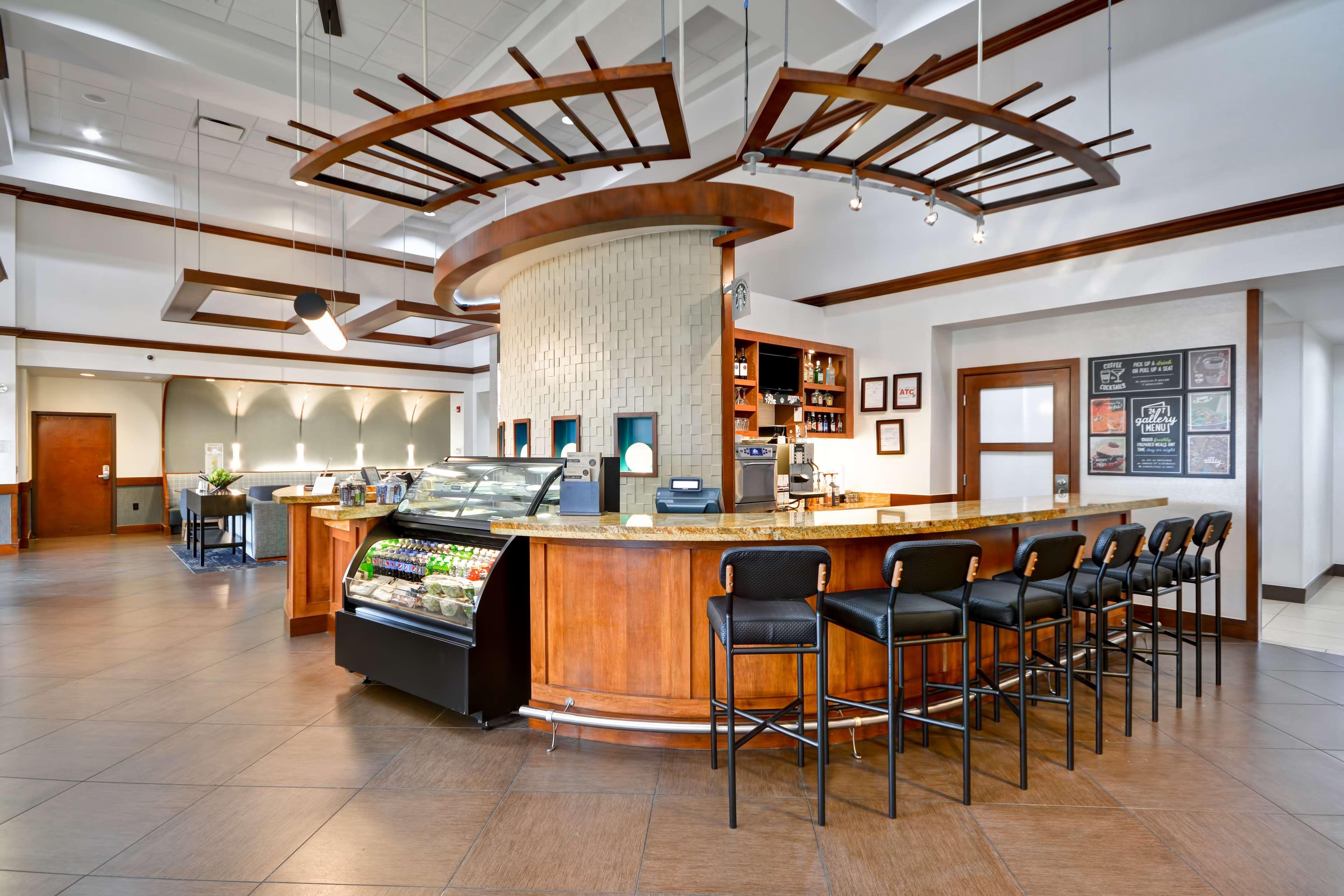 Hyatt Place Rouge/i-10 Hotel 3*